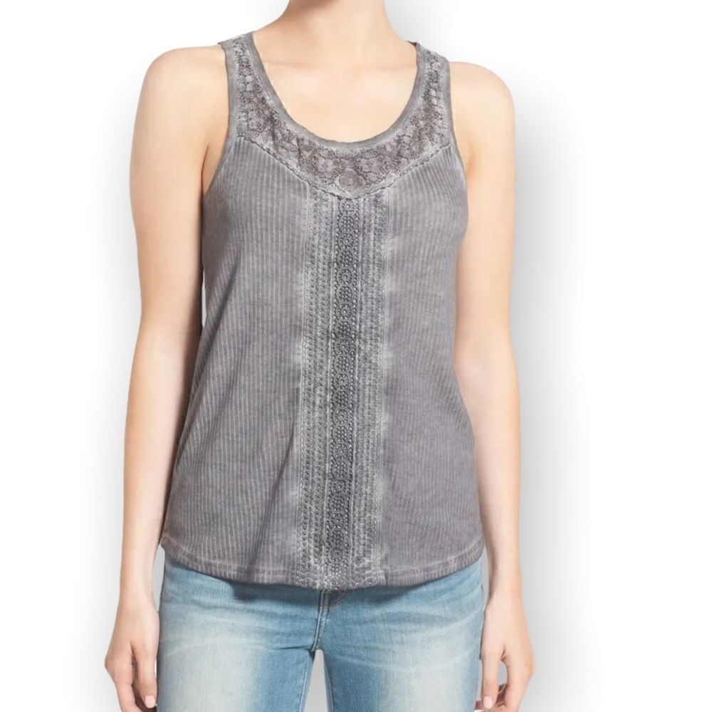 ⭐️ 3 for $30 Hinge Lace Tank Top XS